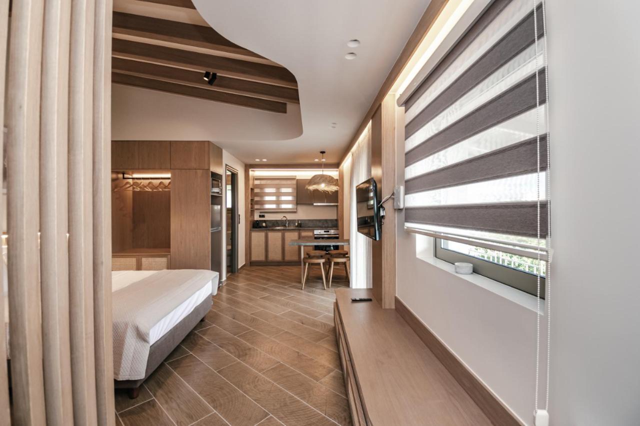 Terra Helios Suites & Studios Kyparissia Buitenkant foto