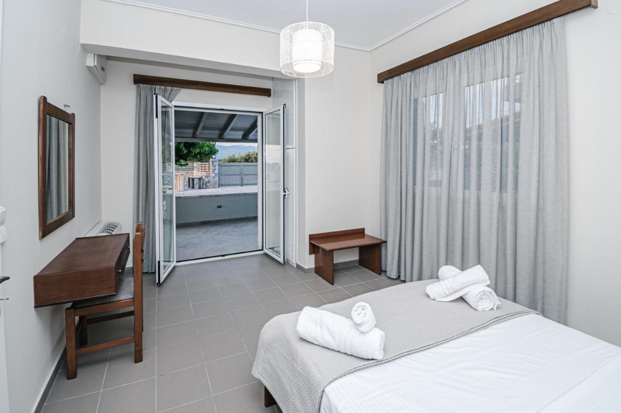 Terra Helios Suites & Studios Kyparissia Kamer foto