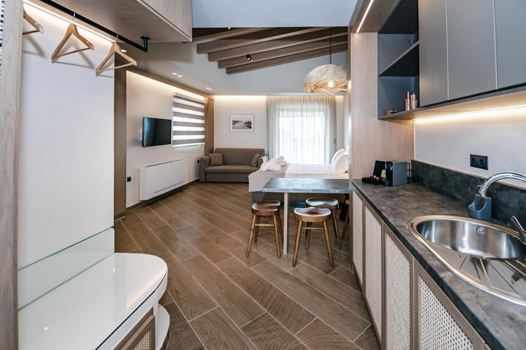 Terra Helios Suites & Studios Kyparissia Kamer foto