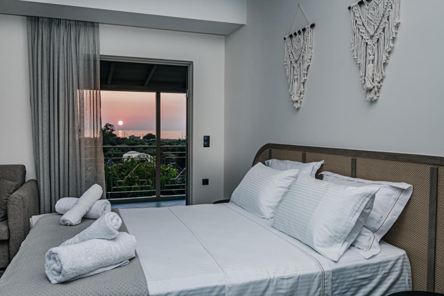 Terra Helios Suites & Studios Kyparissia Kamer foto